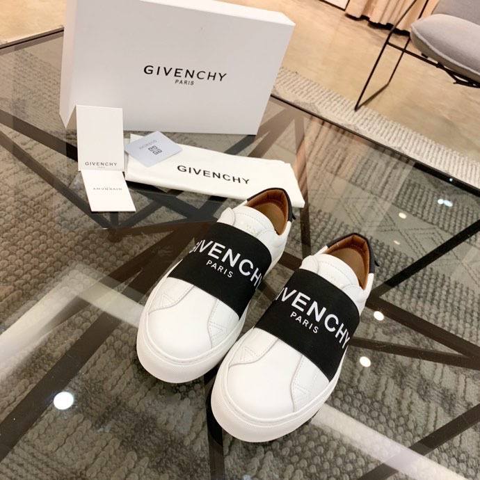 Givenchy Sneakers